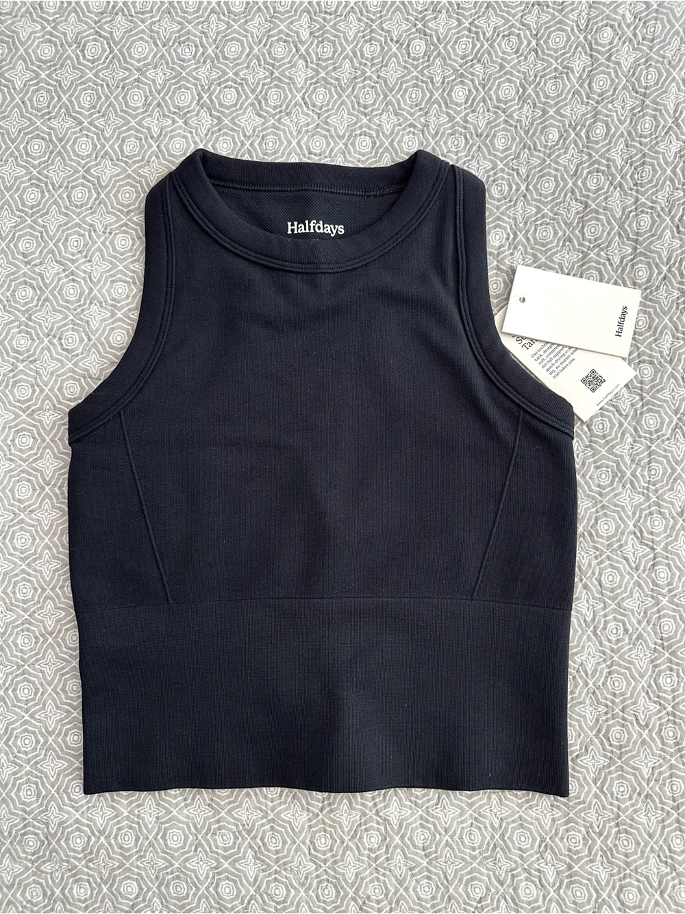Black High-Neck Ribbed Tank Crop Top - Picture 3 of 9
